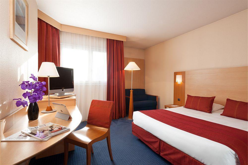 Hotel Forest Hill Meudon Velizy Luaran gambar